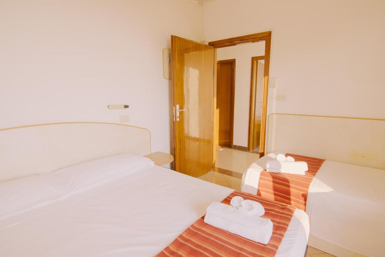Hotel Beverly Rimini Exterior photo