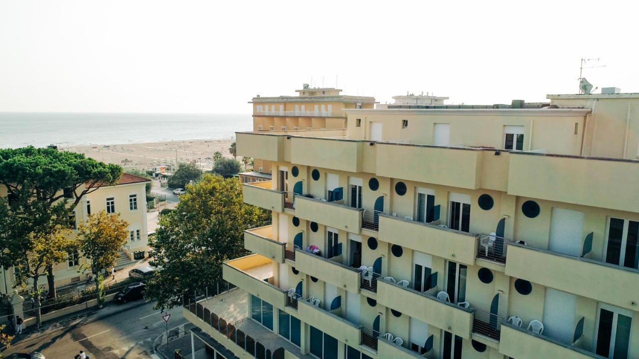 Hotel Beverly Rimini Exterior photo