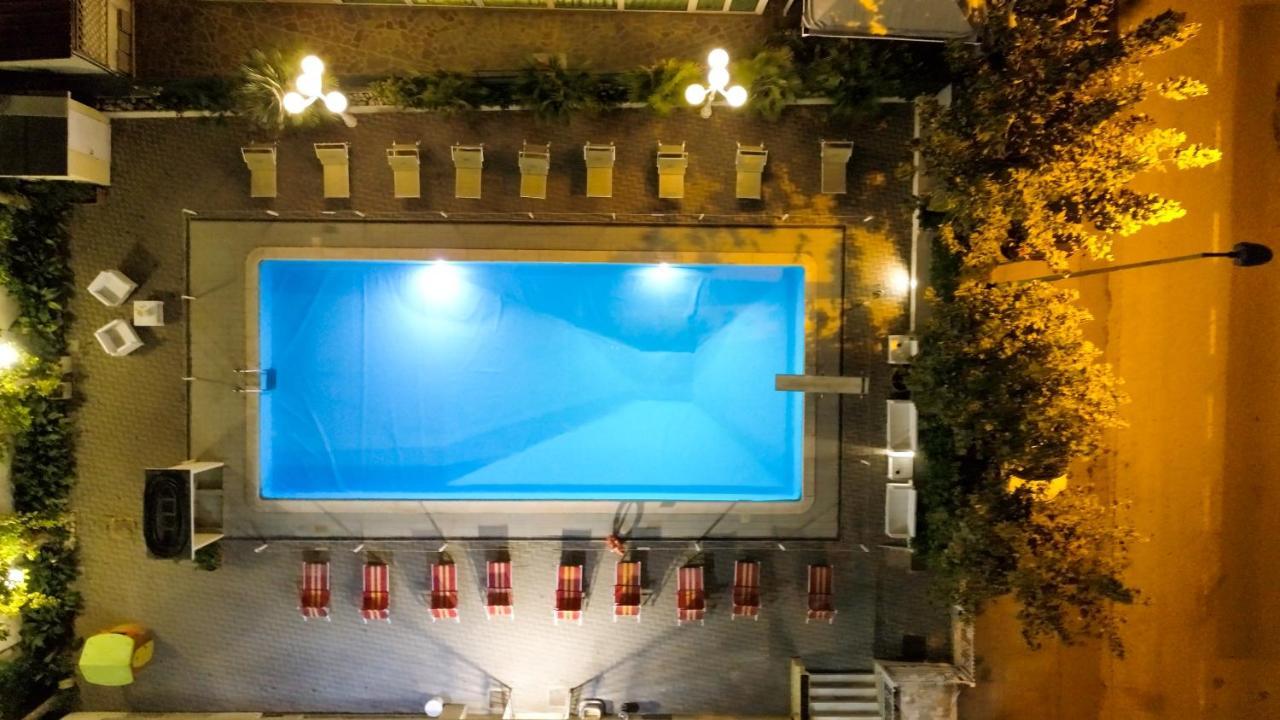 Hotel Beverly Rimini Exterior photo