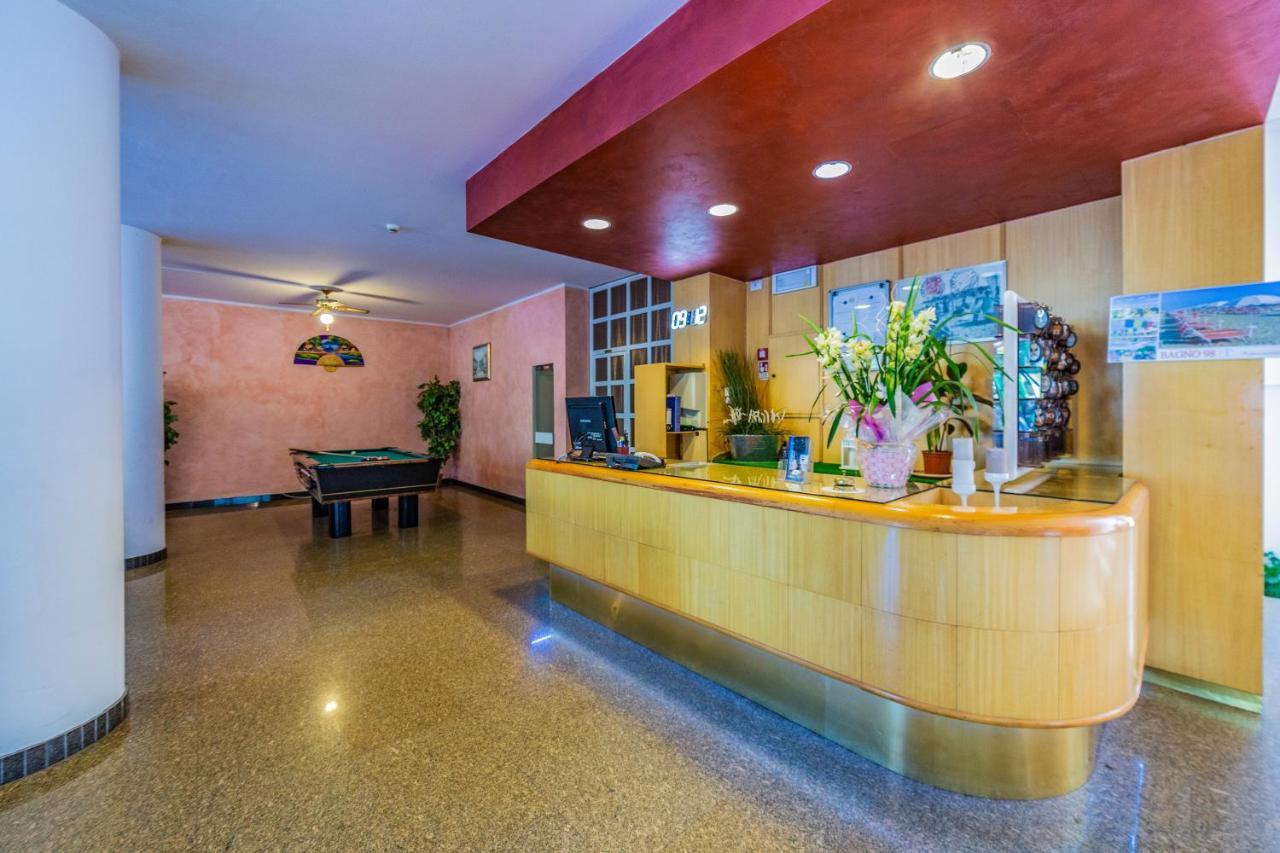 Hotel Beverly Rimini Exterior photo