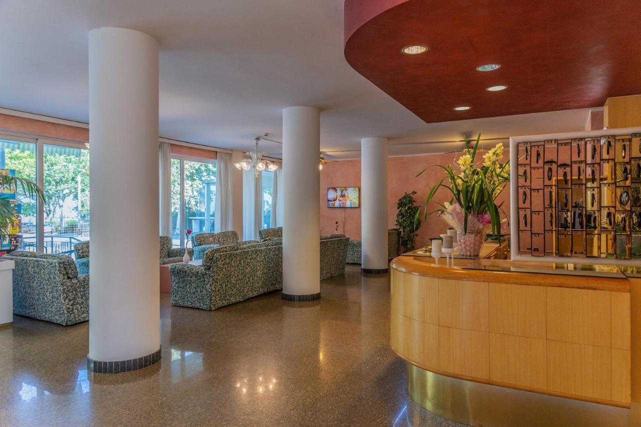 Hotel Beverly Rimini Exterior photo